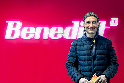 Hakan Yakin startet Weiterbildung bei Benedict Schulen