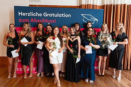 EFZ in der Tasche – Diplomfeier der Benedict Schule St. Gallen