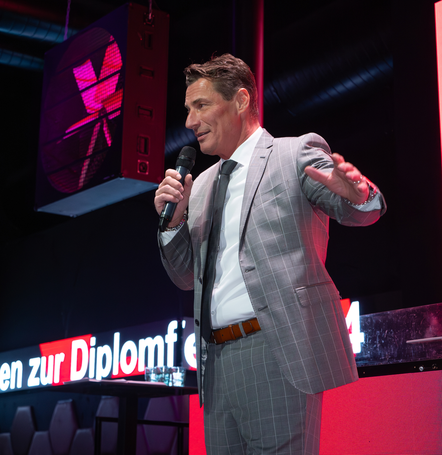Diplomfeier der Benedict & BVS Luzern vom 30. November 2024